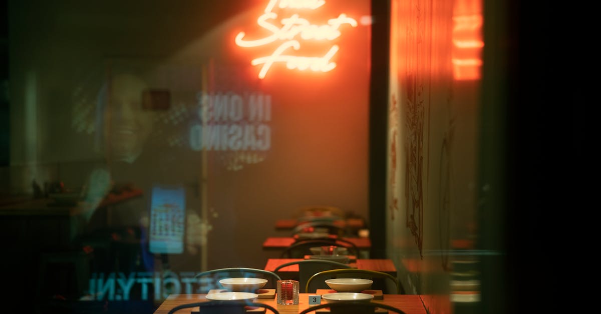 Dining Downturn: Restaurants Struggle Globally