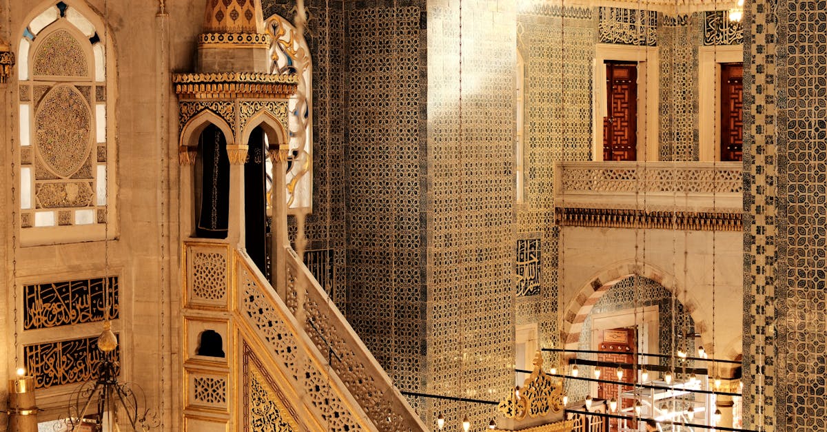 Riz Ahmed's SNL UK Monologue Roasts British Culture