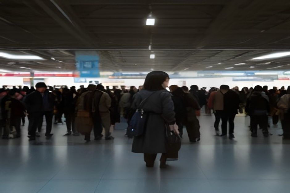 Travel Trends Shift: Americans Book Later, Spend Less