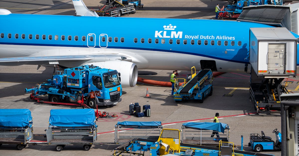 United Airlines Hikes Bag Fees Amid Fuel Cost Surge