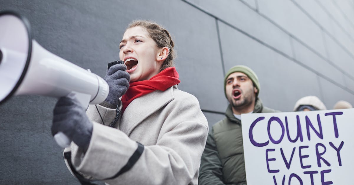 Trump's Enduring Legal Counsel: The Prosecutor Behind the Headlines